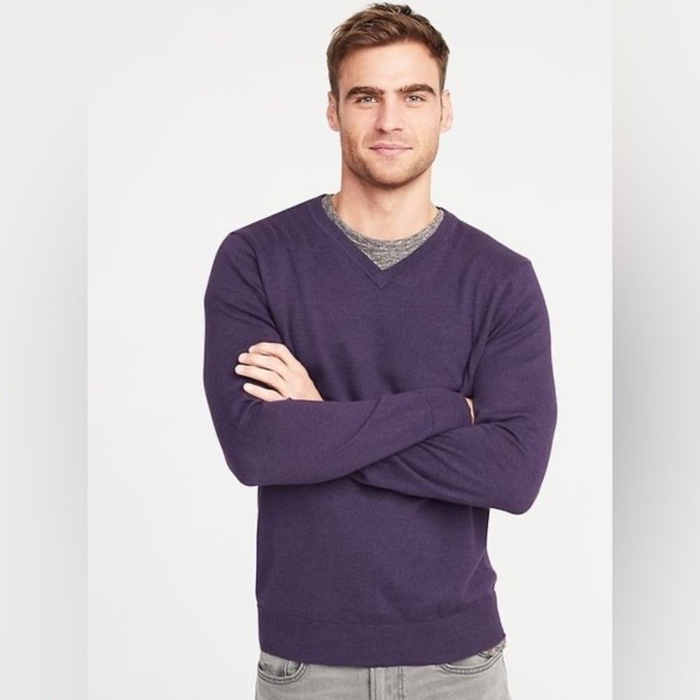 GAP Men’s Purple V-Neck Classic Sweater Size Medium